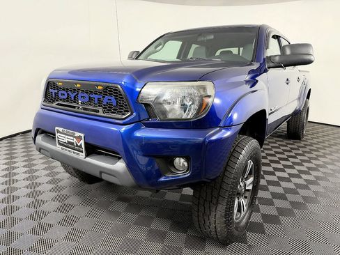 Used 2015 Toyota Tacoma 4x4 Double Cab w/ SR5 Package image 3
