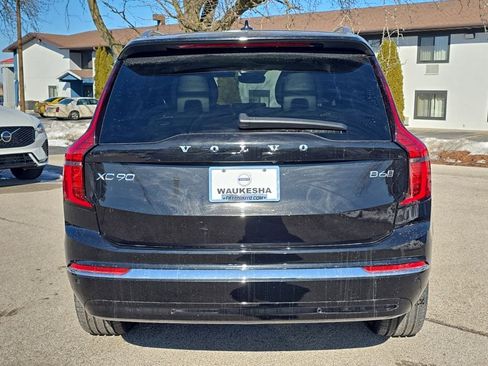 New 2026 Volvo XC90 B6 Plus w/ Protection Package AWD/4WD image 4