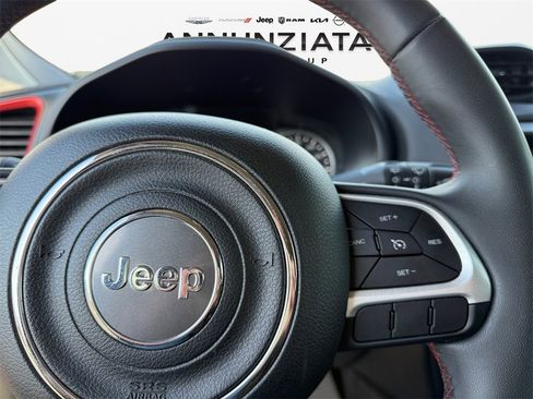 Used 2023 Jeep Renegade Trailhawk image 26