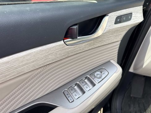 Used 2024 Hyundai Palisade Calligraphy image 7