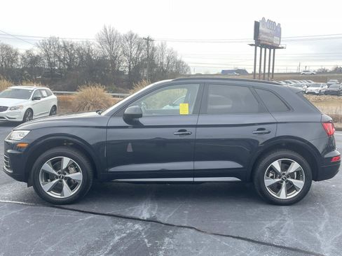 Used 2020 Audi Q5 2.0T Premium w/ Titanium Sport Package image 4