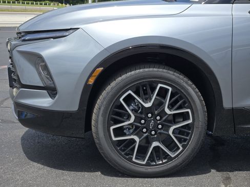 New 2026 Chevrolet Blazer RS w/ Driver Confidence II Package FWD image 5