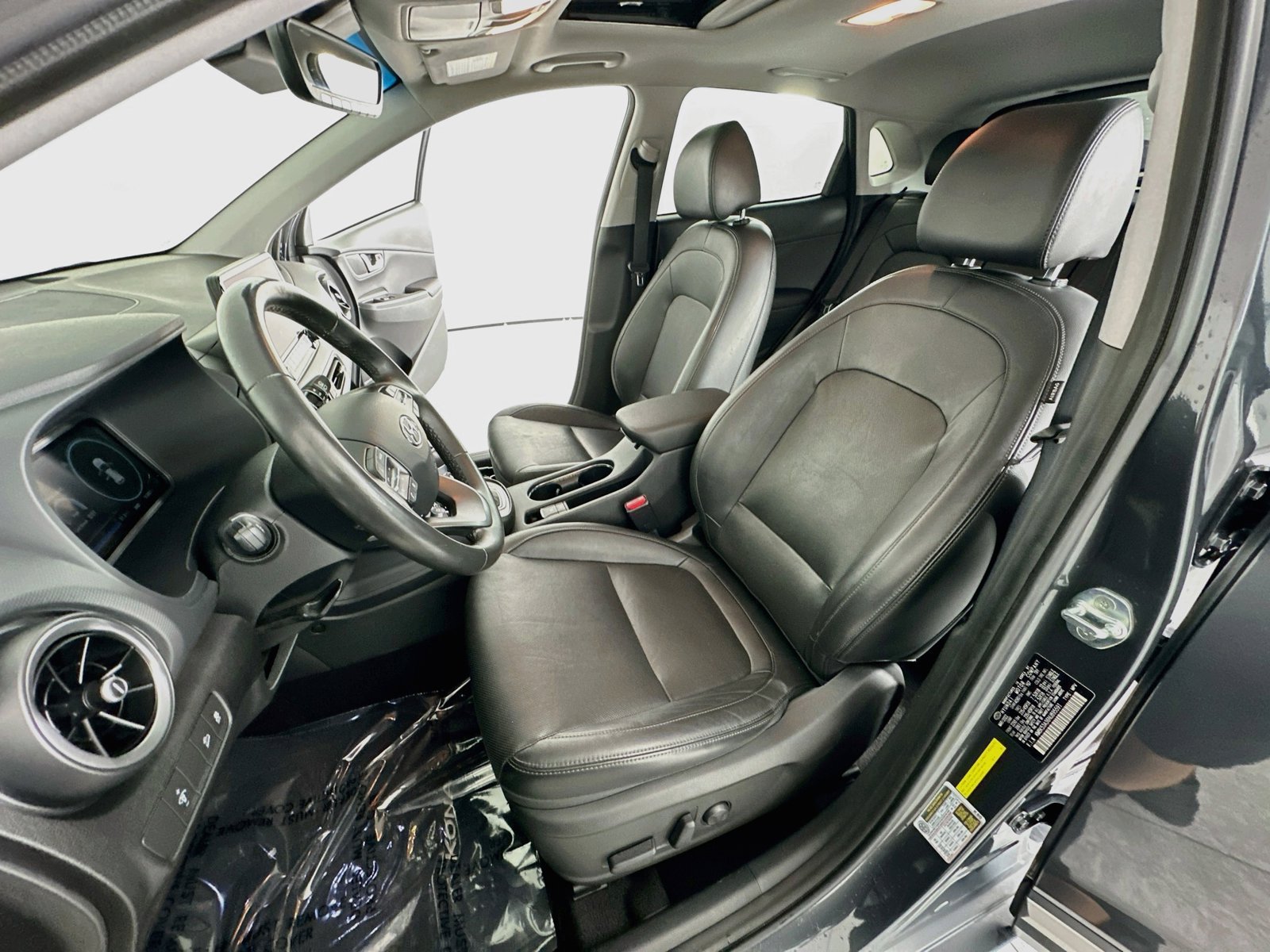 Certified 2022 Hyundai Kona Limited FWD image 30