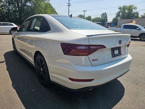 Used 2019 Volkswagen Jetta GLI image 4