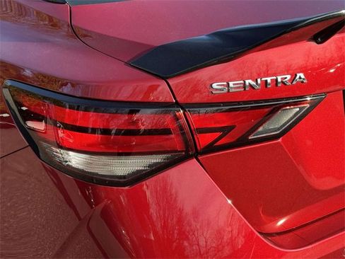 Used 2025 Nissan Sentra SV image 9