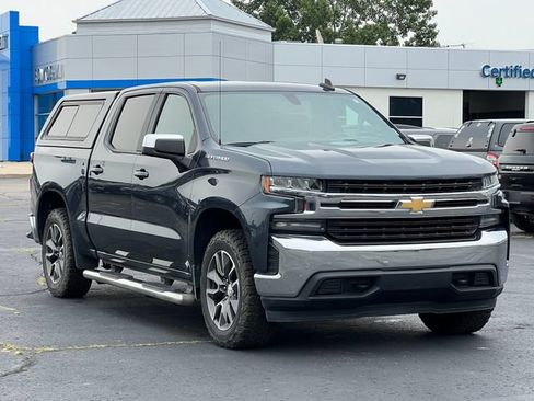 Used 2020 Chevrolet Silverado 1500 LT AWD/4WD image 29