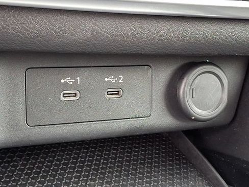 Used 2025 Nissan Rogue SV AWD/4WD image 25