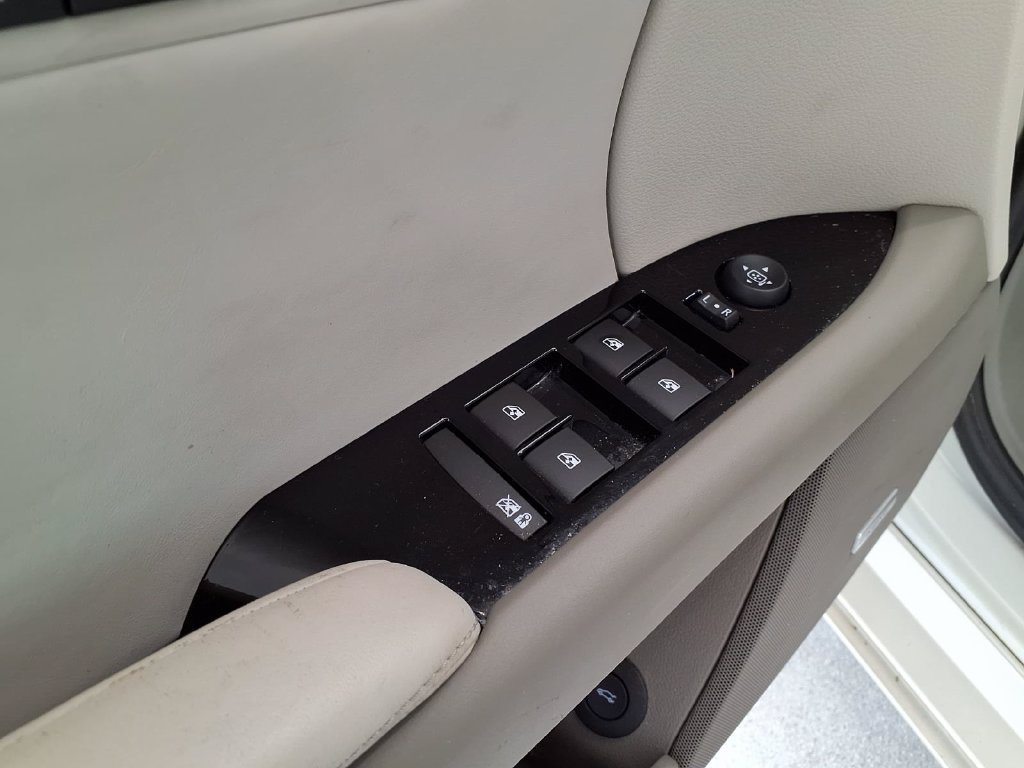 Used 2014 Cadillac XTS Platinum FWD image 4