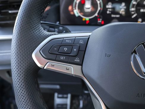 New 2026 Volkswagen Tiguan SE R-Line image 26