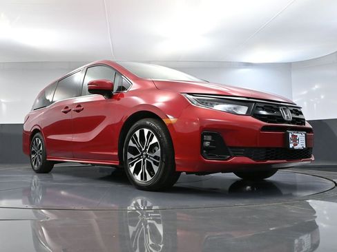 Used 2025 Honda Odyssey Elite image 61