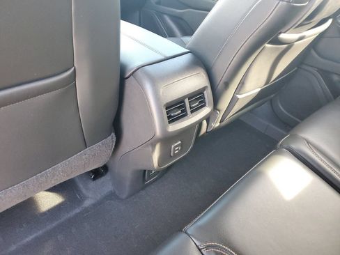 Certified 2019 GMC Terrain SLT w/ Preferred Package AWD/4WD image 15