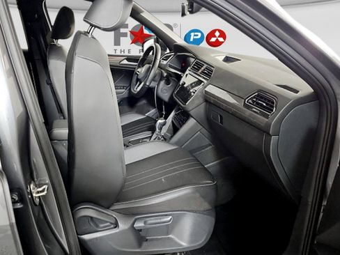 Used 2023 Volkswagen Tiguan SE R-Line image 12