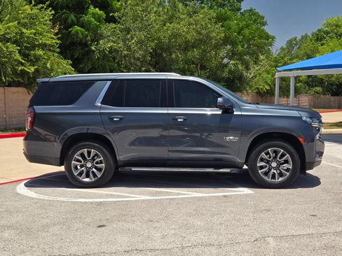 Used 2021 Chevrolet Tahoe LT w/ LT Signature Plus Package AWD/4WD image 2