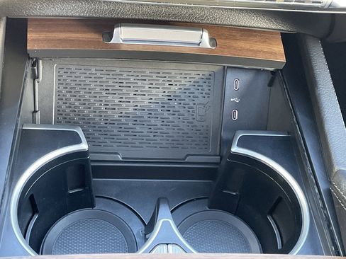 Certified 2025 Mercedes-Benz GLS 450 4MATIC image 36