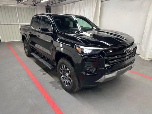 Used 2025 Chevrolet Colorado Z71 w/ Technology Package image 1