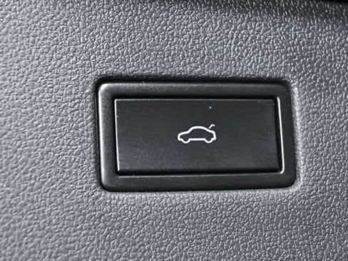 Used 2020 Volkswagen Tiguan SEL Premium R-Line w/ 3rd Row Seat Package image 11