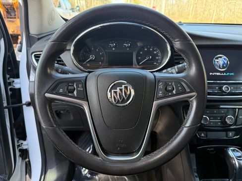 Used 2021 Buick Encore Preferred image 21