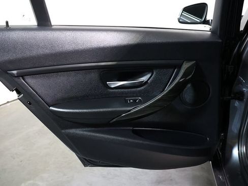 Used 2018 BMW 320i xDrive Sedan w/ Convenience Package AWD/4WD image 26