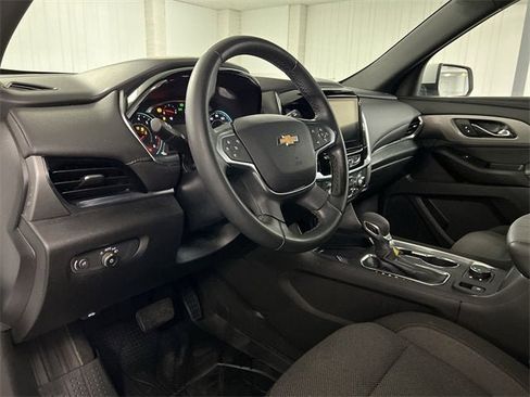 Certified 2023 Chevrolet Traverse LT image 10