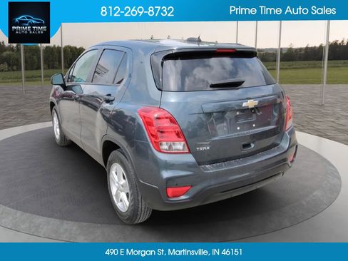 Used 2021 Chevrolet Trax LS w/ Tint and Cruise Package FWD image 4