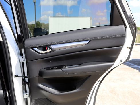 Used 2019 MAZDA CX-5 Touring image 33