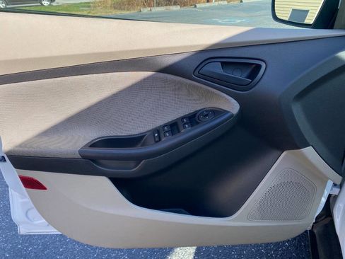 Used 2012 Ford Focus SE image 11