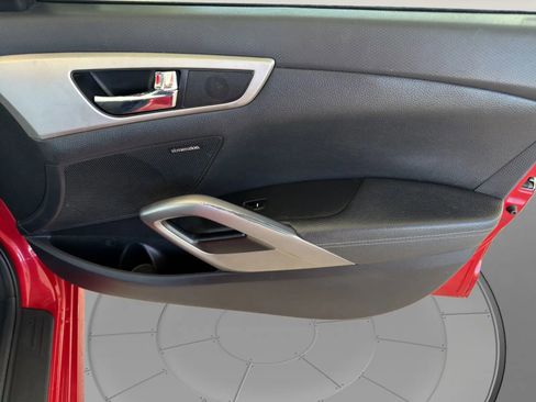 Used 2016 Hyundai Veloster w/ Option Group 02 image 17