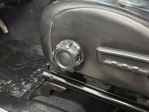 Used 2019 Jeep Wrangler Unlimited Rubicon AWD/4WD image 11