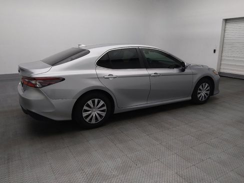 Used 2022 Toyota Camry LE image 10