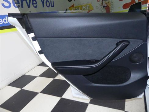 Used 2023 Tesla Model Y AWD image 23