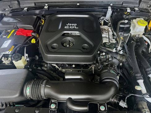 Used 2023 Jeep Wrangler Sahara w/ Cold Weather Group AWD/4WD image 32