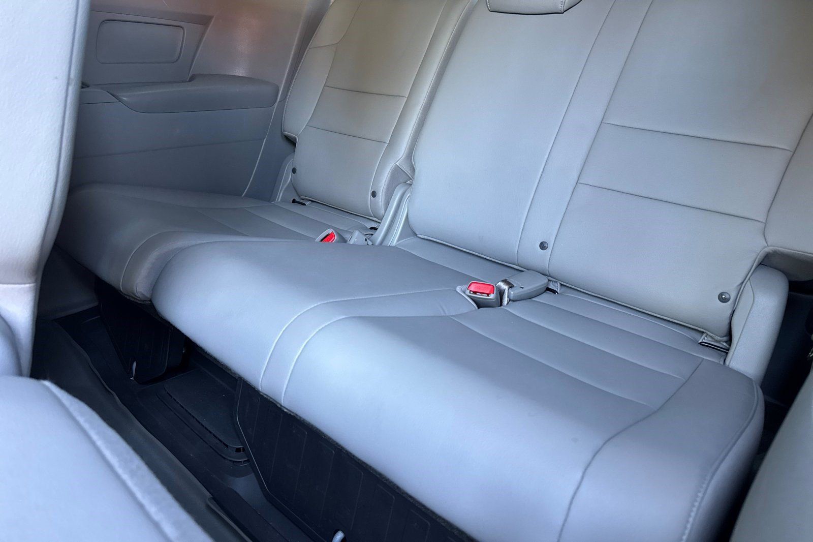 Used 2014 Honda Odyssey EX-L image 34