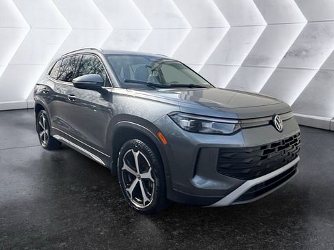 New 2025 Volkswagen Tiguan SE AWD/4WD image 4