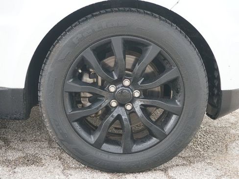 Used 2017 Land Rover Range Rover Sport HSE image 3