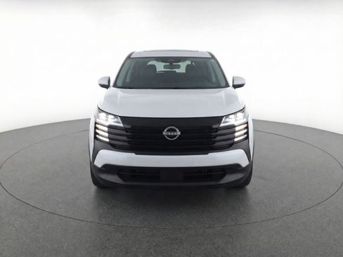 Used 2025 Nissan Kicks SV image 2