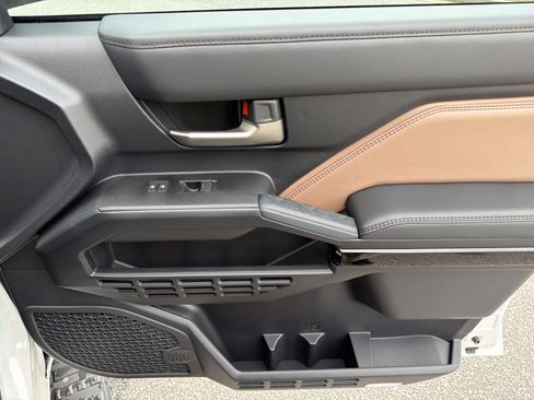 Certified 2025 Toyota 4Runner Limited RWD image 25