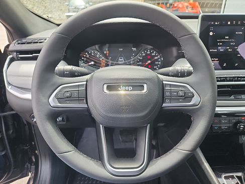 Used 2023 Jeep Compass Limited w/ Sun and Sound Group AWD/4WD image 24