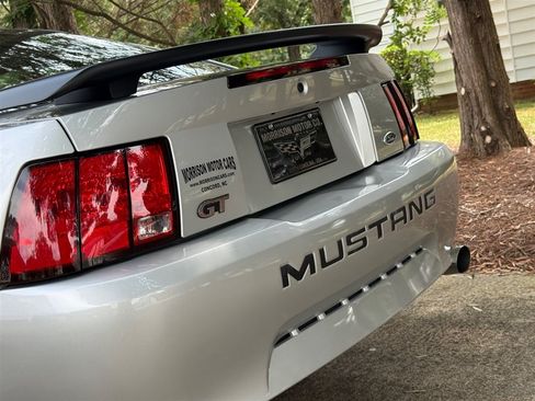 Used 2001 Ford Mustang GT RWD image 23
