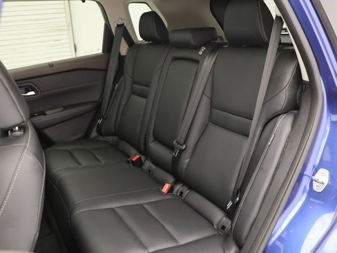 Used 2023 Nissan Rogue SL w/ SL Premium Package image 12