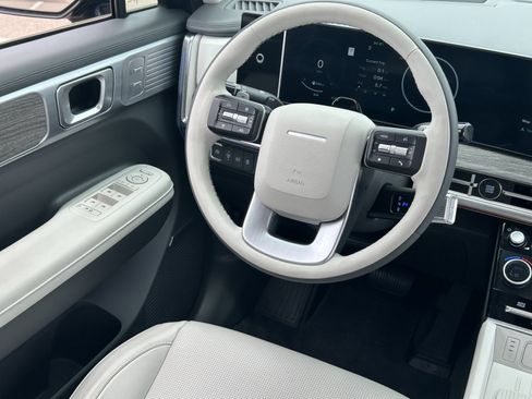 Used 2025 Hyundai Santa Fe Calligraphy AWD/4WD image 17