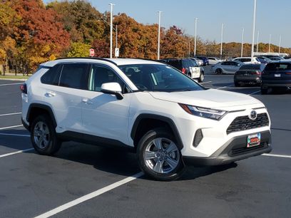 New 2025 Toyota RAV4 XLE