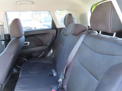 Used 2016 Kia Soul FWD image 27