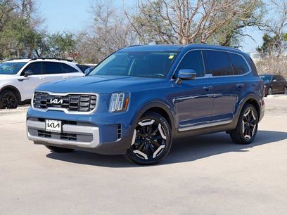 Used 2023 Kia Telluride S w/ S Sunroof Package