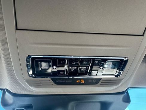 Used 2025 Lincoln Corsair Grand Touring w/ Equipment Group 301A AWD/4WD image 17