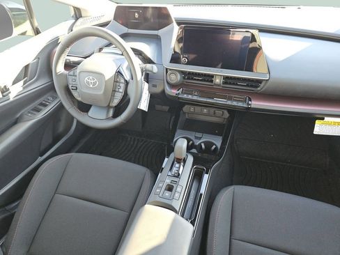 New 2026 Toyota Prius Plug-In Hybrid FWD image 26