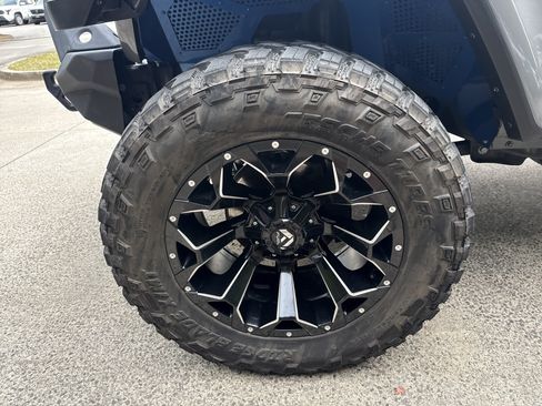 Used 2021 Jeep Wrangler Unlimited Sahara AWD/4WD image 11