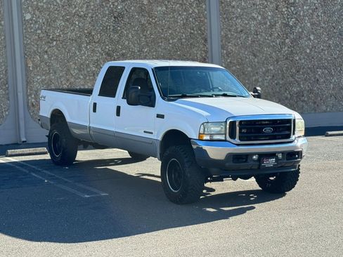 Used 2002 Ford F350 4x4 Crew Cab Super Duty image 3