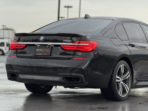 Used 2019 BMW 750i RWD image 12