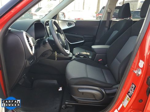 Used 2024 Kia Soul LX w/ Option Group 015 image 16
