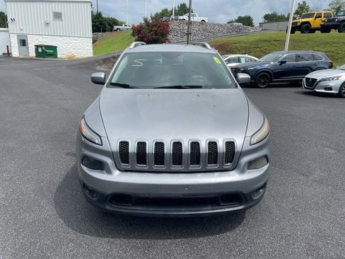 Used 2015 Jeep Cherokee Latitude image 3